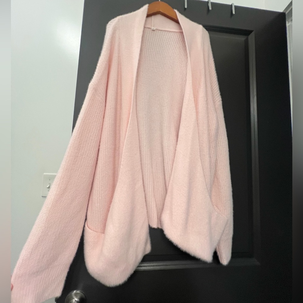 Oversized Cozy Pink Women's Cardigan Sweater Large